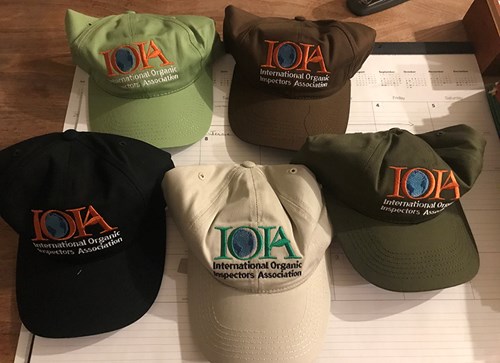 Caps